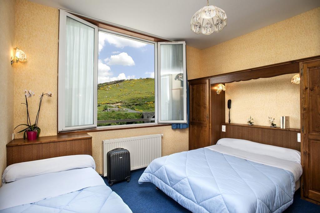 Отель Le Relais De L'Aubrac Насбиналь Экстерьер фото