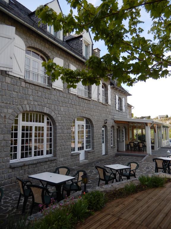 Отель Le Relais De L'Aubrac Насбиналь Экстерьер фото