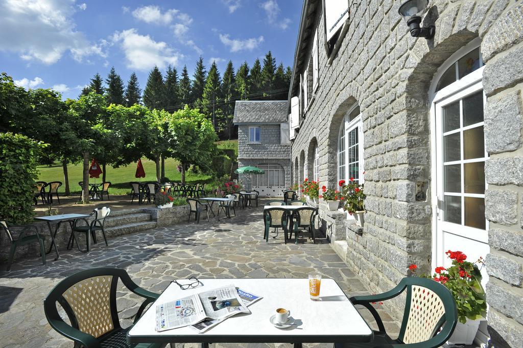 Отель Le Relais De L'Aubrac Насбиналь Экстерьер фото