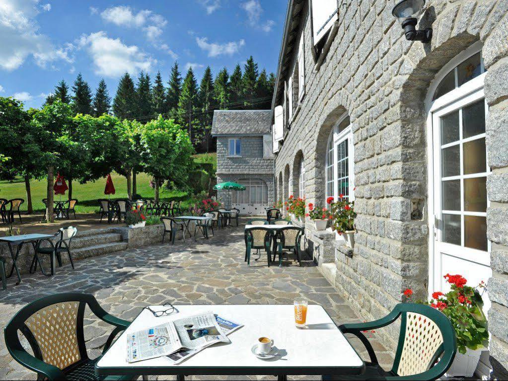 Отель Le Relais De L'Aubrac Насбиналь Экстерьер фото